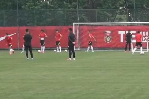 国足记者爆料新闻最新消息,备战关键战，国足调整阵容应对挑战  第1张